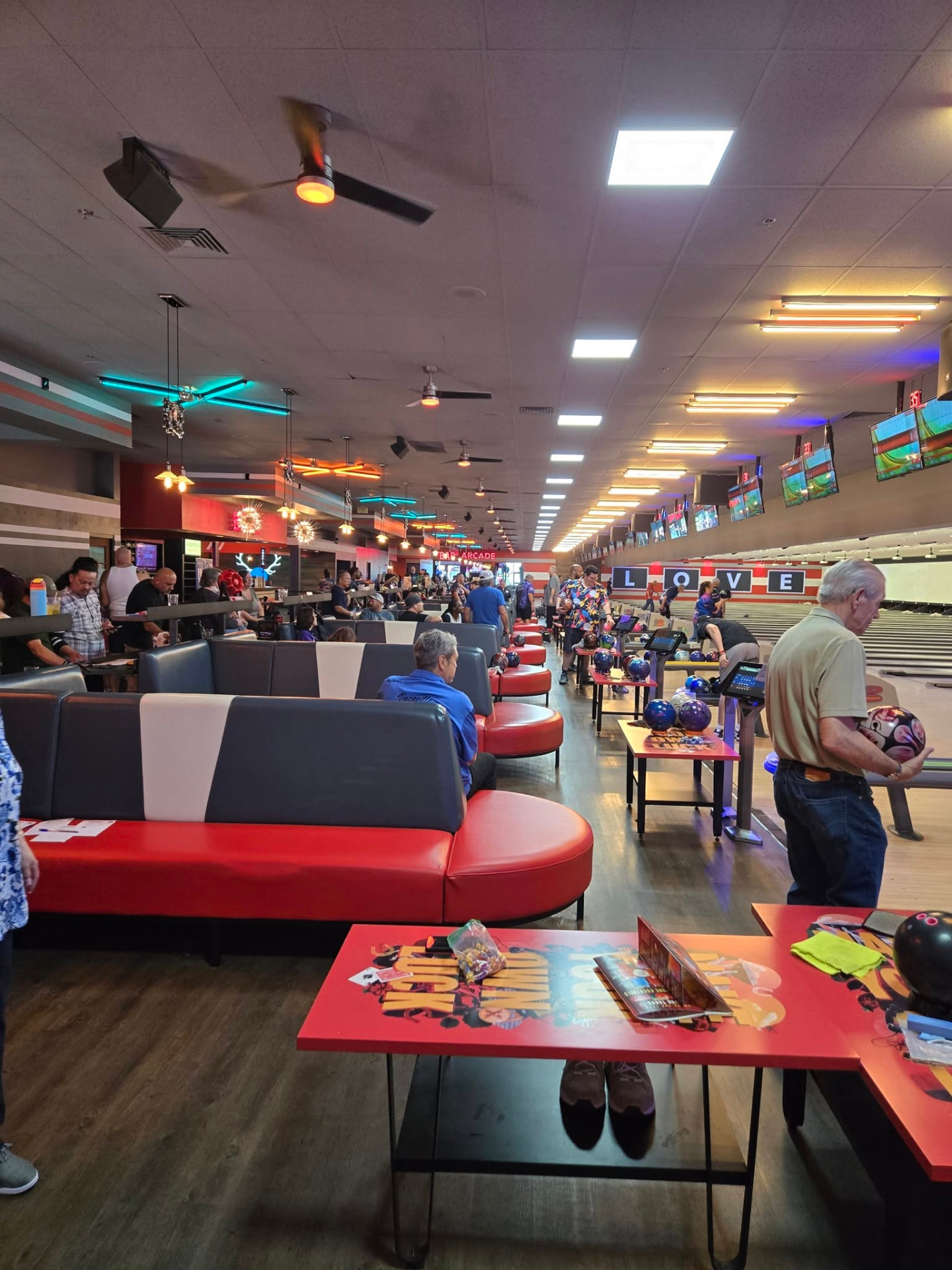 League night on the lanes at Lucky Strike Vacaville